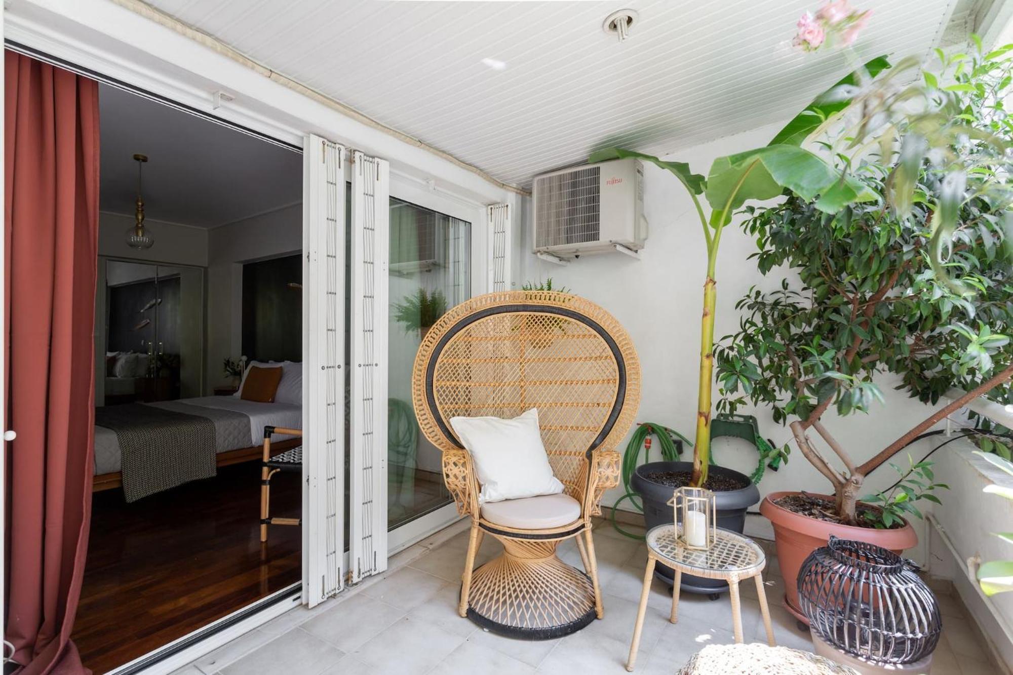 Fresh Detailed Stylish Apartment At Acropolis Athens Exterior photo